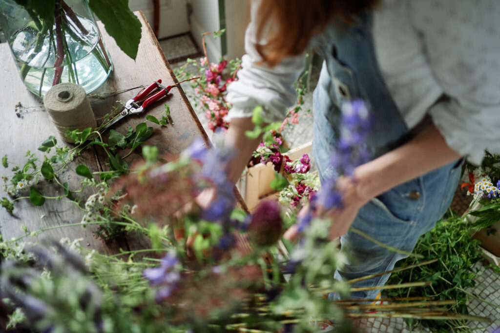 Fleuriste entretenir son bouquet garder fleurs plus longtemps